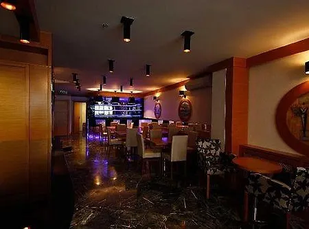 La Piano Hotel 2*