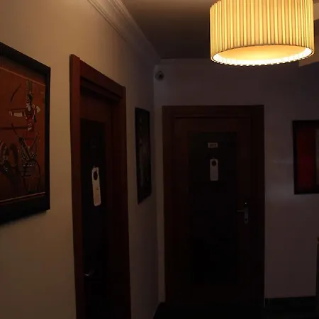 La Piano Hotel 2*