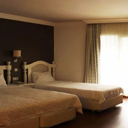 Hotel La Piano 2*