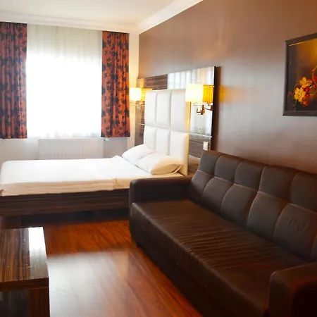 La Piano Hotel