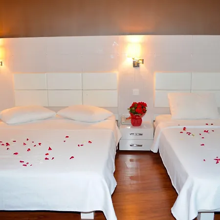 Hotel La Piano 4*