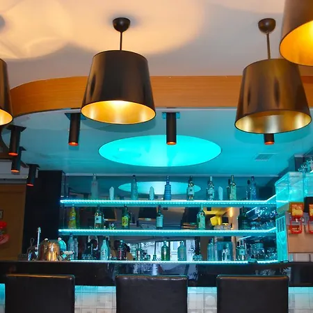 La Piano Hotel